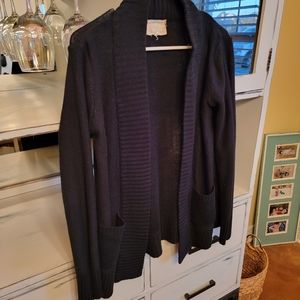 Ambiance black sweater w/pockets, size large